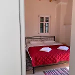 Tami House